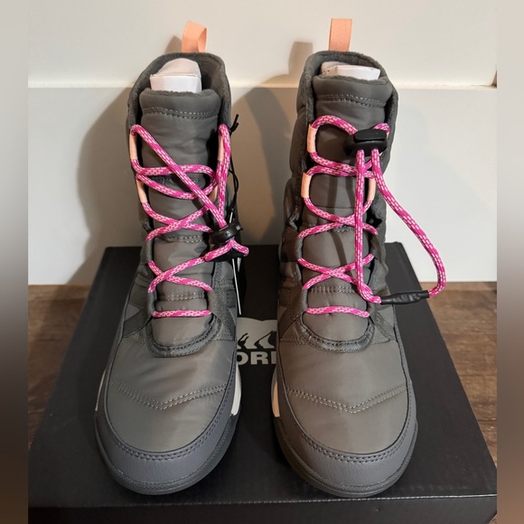 NWT- Youth Sorel Size 7 Whitney II Short Lace WP Boots - Picture 3 of 7